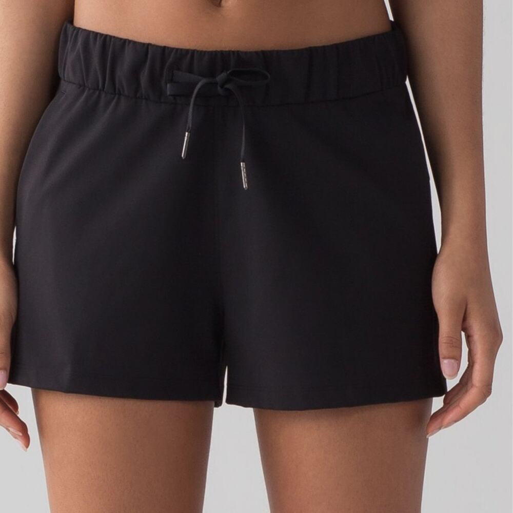 Lululemon On The Fly Short 2.5" *FLUX